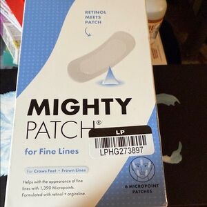 Mighty Patch for Fine Lines. Formulated with retinol and argireline.